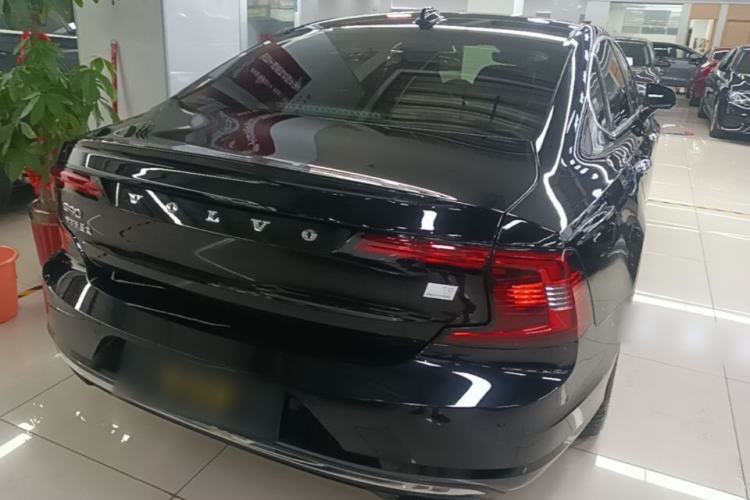 Used Volvo S90 New Energy 2022 T8 eDrive Hybrid Luxury Edition Rear Right 45 Deg