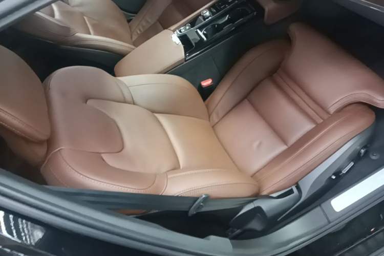 Used Volvo S90 New Energy 2022 T8 eDrive Hybrid Luxury Edition Right Front Seat