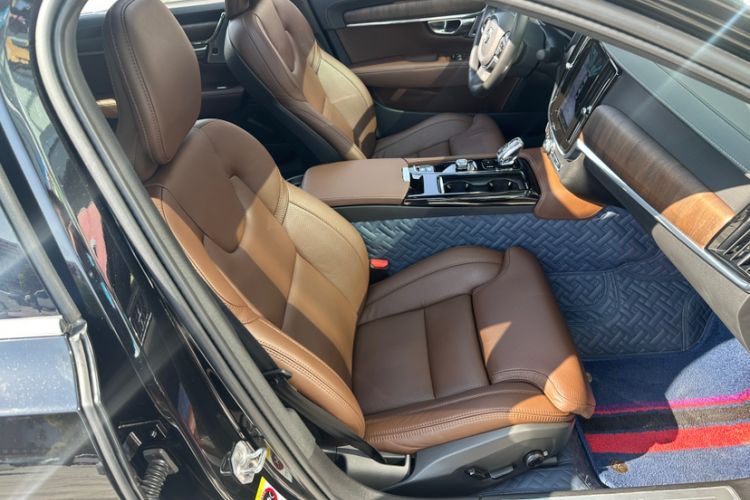Used Volvo S90 New Energy 2022 T8 eDrive Hybrid Luxury Edition Right Front Seat