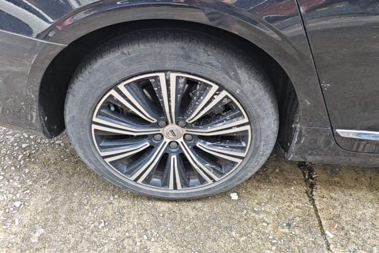 Used Volvo S90 New Energy 2022 T8 eDrive Hybrid Luxury Edition Right Rear Wheel Hub