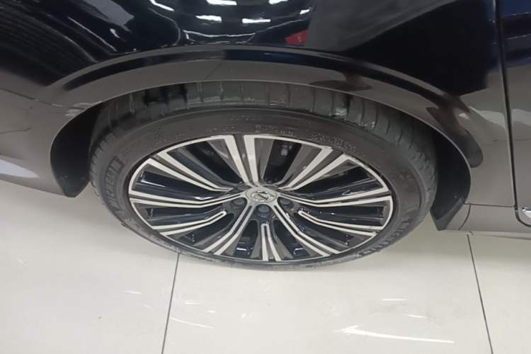Used Volvo S90 New Energy 2022 T8 eDrive Hybrid Luxury Edition Right Rear Wheel Hub