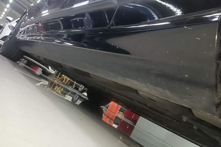 Used Volvo S90 New Energy 2022 T8 eDrive Hybrid Luxury Edition Right Side Sill