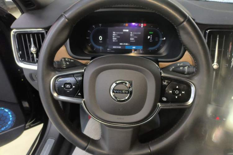 Used Volvo S90 New Energy 2022 Restyled T8 E-Drive Hybrid Zhiyi Luxury Edition Steering Wheel