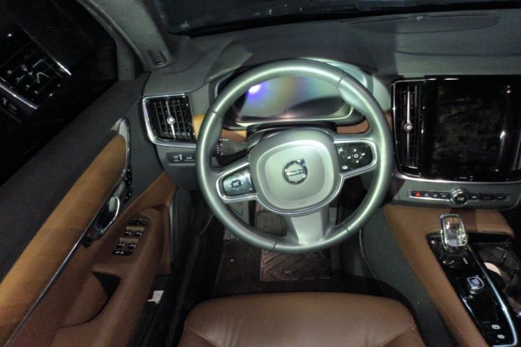 Used Volvo S90 New Energy 2022 T8 eDrive Hybrid Luxury Edition Steering Wheel