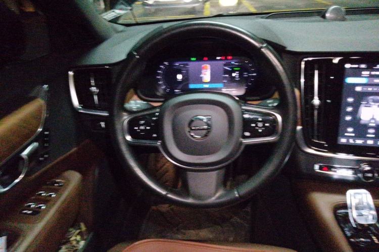 Used Volvo S90 New Energy 2022 T8 eDrive Hybrid Luxury Edition Steering Wheel