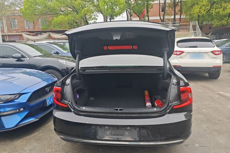 Used Volvo S90 New Energy 2022 T8 eDrive Hybrid Luxury Edition Trunk