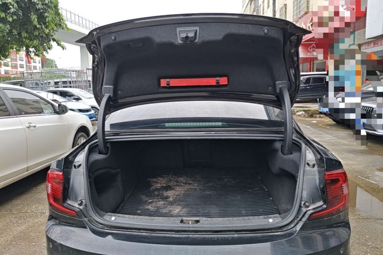 Used Volvo S90 New Energy 2022 T8 eDrive Hybrid Luxury Edition Trunk