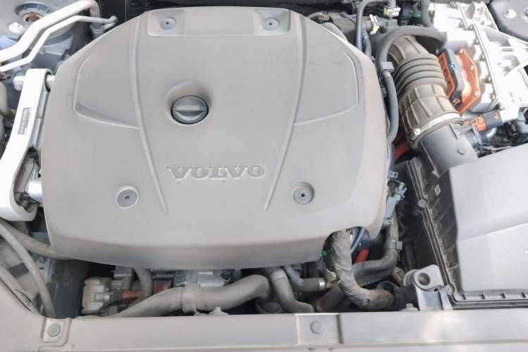 Used Volvo S90 New Energy 2022 T8 eDrive Hybrid Luxury Edition Engine Bay
