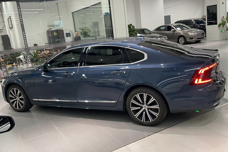 Used Volvo S90 New Energy 2022 T8 eDrive Hybrid Luxury Edition Exterior 5
