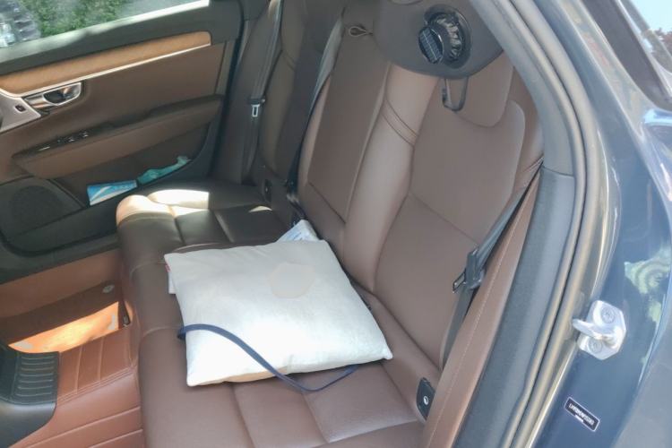 Used Volvo S90 New Energy 2022 T8 eDrive Hybrid Luxury Edition Left Rear Seat