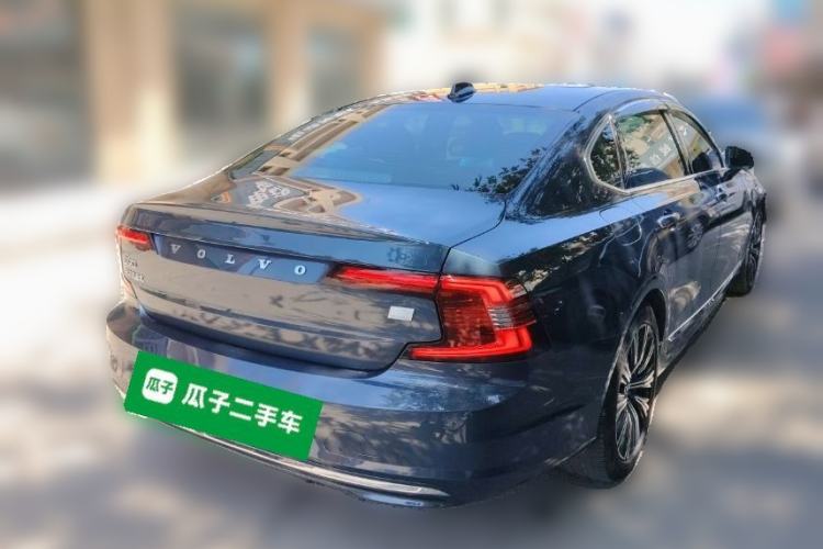 Used Volvo S90 New Energy 2022 T8 eDrive Hybrid Luxury Edition Rear Right 45 Deg