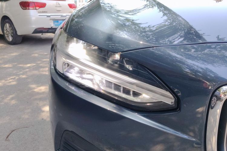 Used Volvo S90 New Energy 2022 T8 eDrive Hybrid Luxury Edition Right Front Headlight