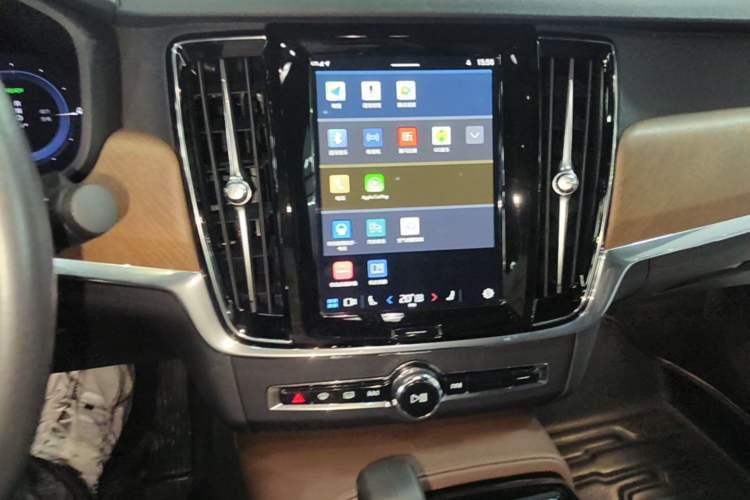 Used Volvo S90 New Energy 2022 T8 eDrive Hybrid Luxury Edition Audio And AC Panel