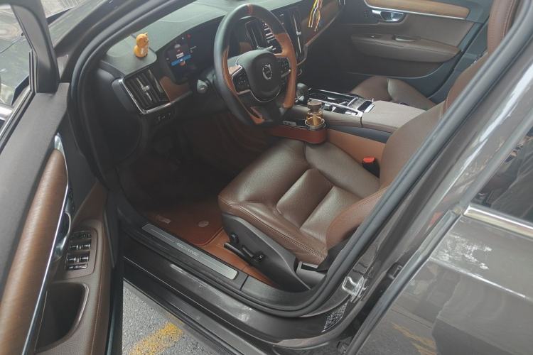 Used Volvo S90 New Energy 2022 T8 eDrive Hybrid Luxury Edition Driver Seat