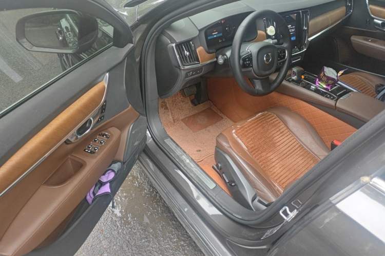 Used Volvo S90 New Energy 2022 T8 eDrive Hybrid Luxury Edition Driver Seat