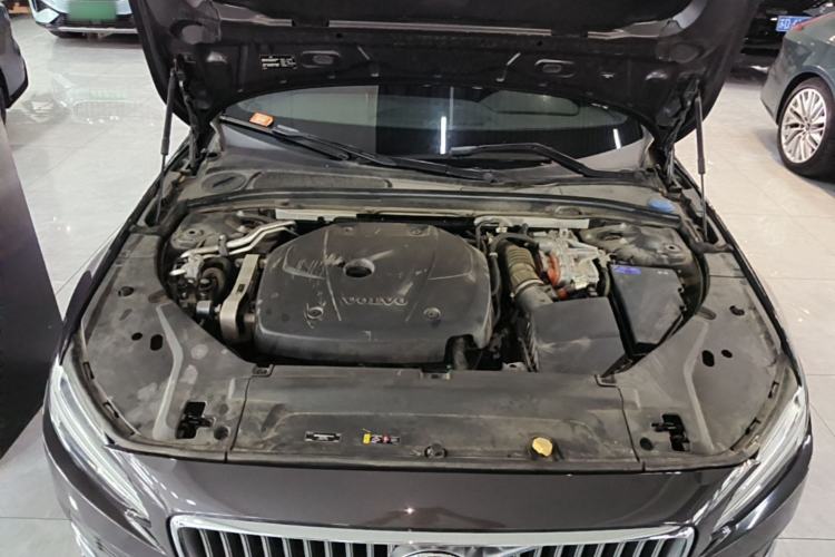 Used Volvo S90 New Energy 2022 T8 eDrive Hybrid Luxury Edition Engine Bay
