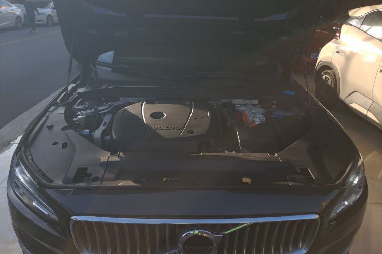 Used Volvo S90 New Energy 2022 Restyled T8 E-Drive Hybrid Zhiyi Luxury Edition Engine Bay