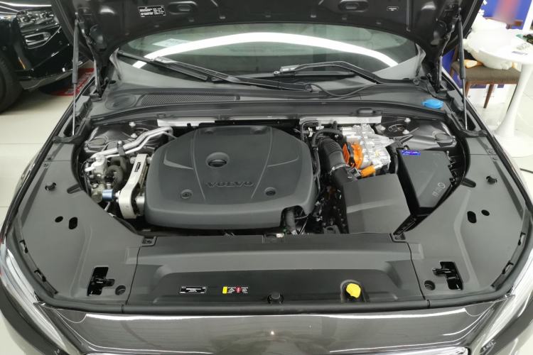 Used Volvo S90 New Energy 2022 Restyled T8 E-Drive Hybrid Zhiyi Luxury Edition Engine Bay