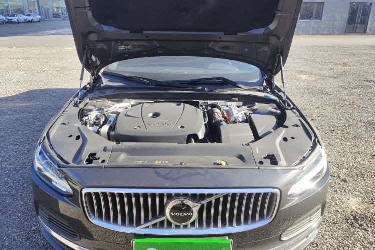Used Volvo S90 New Energy 2022 T8 eDrive Hybrid Luxury Edition Engine Bay