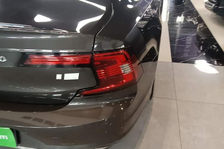 Used Volvo S90 New Energy 2022 T8 eDrive Hybrid Luxury Edition Exterior 1