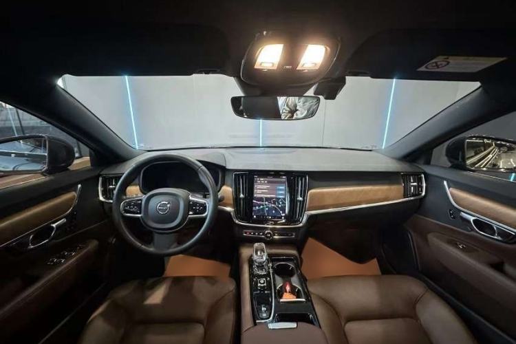 Used Volvo S90 New Energy 2022 T8 eDrive Hybrid Luxury Edition Exterior 10