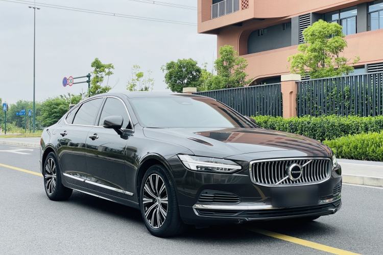Used Volvo S90 New Energy 2022 T8 eDrive Hybrid Luxury Edition Exterior 2