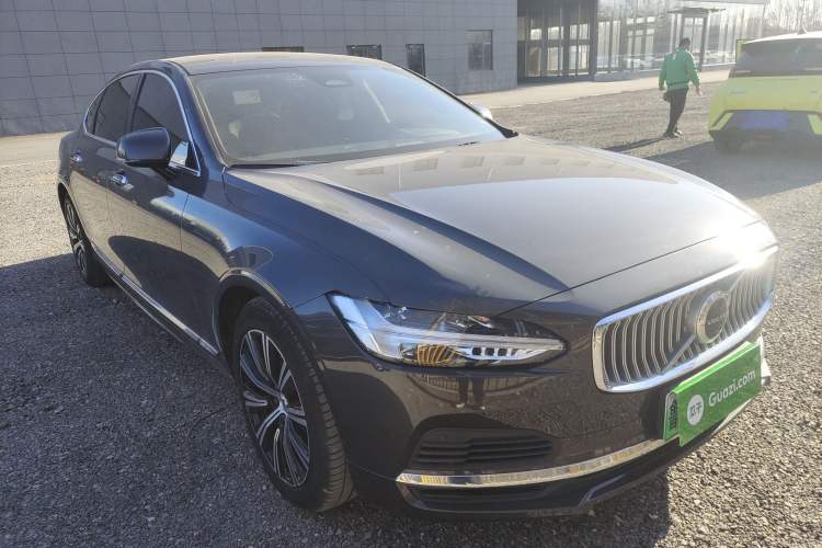 Used Volvo S90 New Energy 2022 T8 eDrive Hybrid Luxury Edition Exterior 2