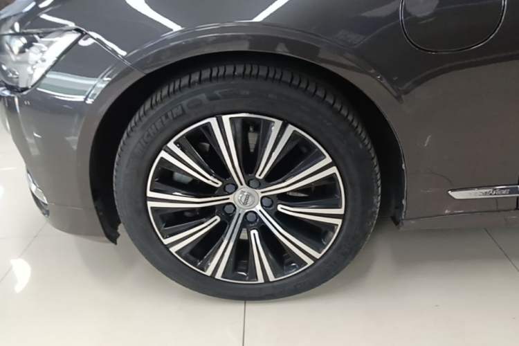 Used Volvo S90 New Energy 2022 T8 eDrive Hybrid Luxury Edition Exterior 2