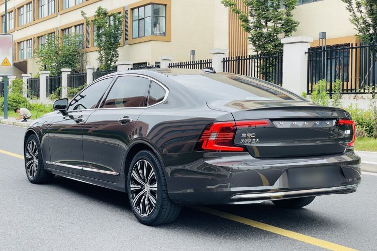 Used Volvo S90 New Energy 2022 T8 eDrive Hybrid Luxury Edition Exterior 3