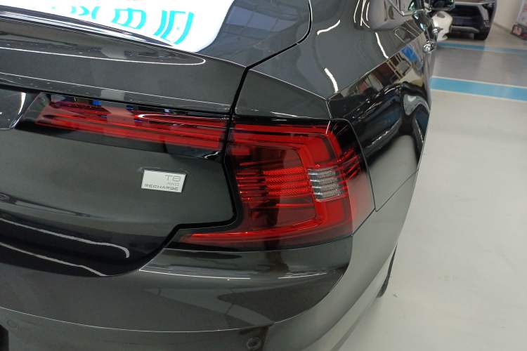 Used Volvo S90 New Energy 2022 T8 eDrive Hybrid Luxury Edition Exterior 3