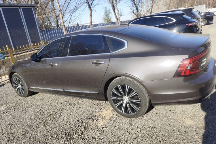 Used Volvo S90 New Energy 2022 T8 eDrive Hybrid Luxury Edition Exterior 3