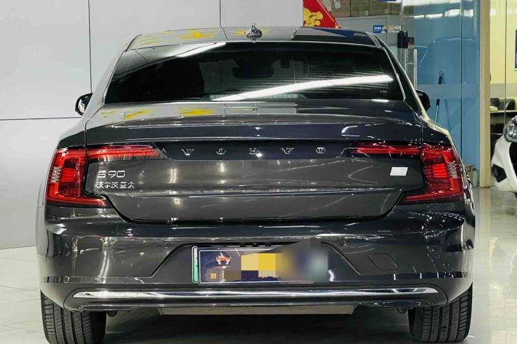Used Volvo S90 New Energy 2022 T8 eDrive Hybrid Luxury Edition Exterior 4