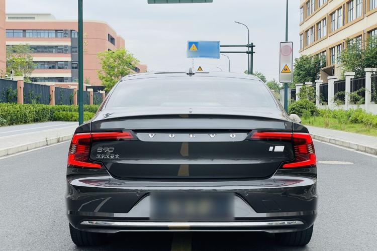 Used Volvo S90 New Energy 2022 T8 eDrive Hybrid Luxury Edition Exterior 4