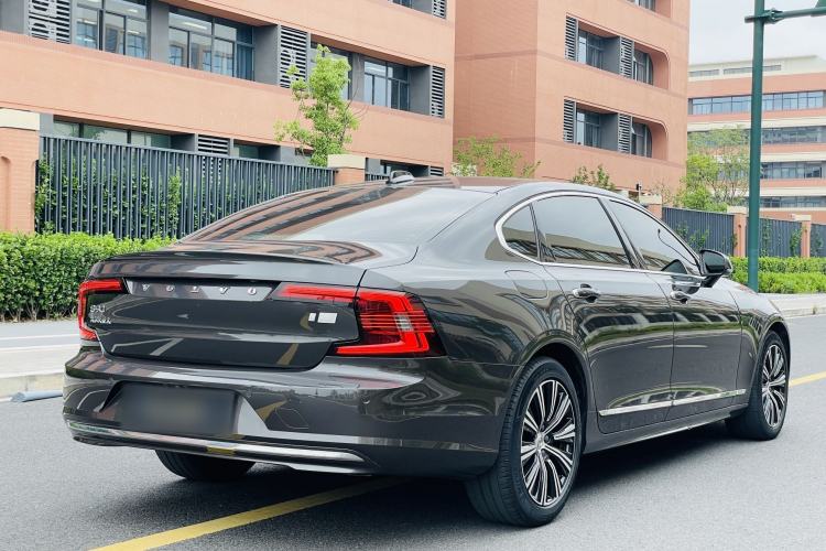 Used Volvo S90 New Energy 2022 T8 eDrive Hybrid Luxury Edition Exterior 5
