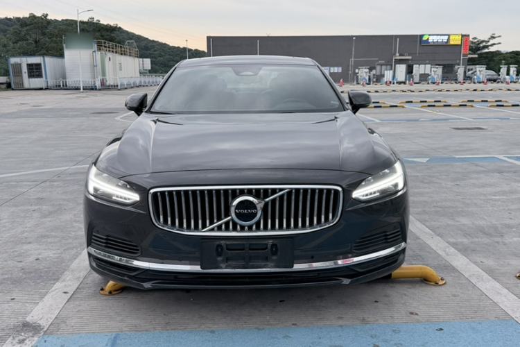 Used Volvo S90 New Energy 2022 T8 eDrive Hybrid Luxury Edition Exterior 5