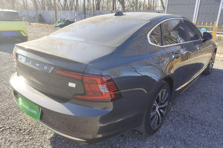 Used Volvo S90 New Energy 2022 T8 eDrive Hybrid Luxury Edition Exterior 5