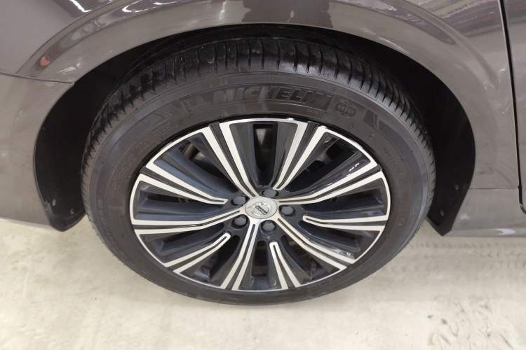 Used Volvo S90 New Energy 2022 T8 eDrive Hybrid Luxury Edition Exterior 8