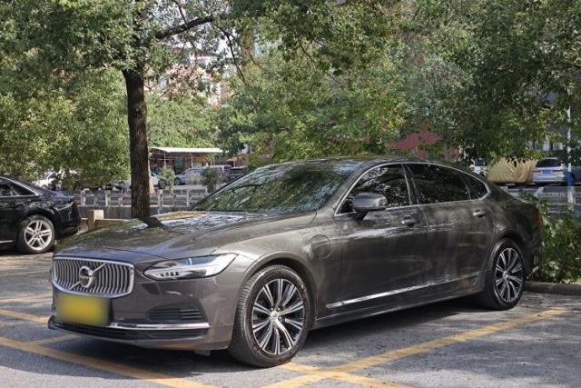 Used Volvo S90 New Energy 2022 T8 eDrive Hybrid Luxury Edition