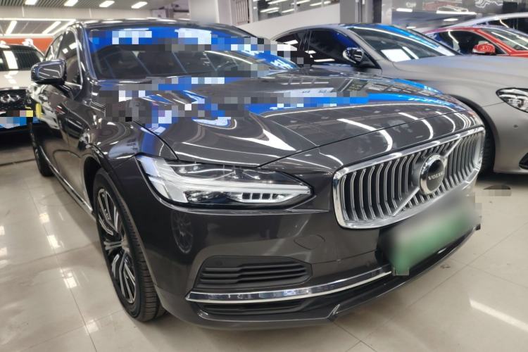 Used Volvo S90 New Energy 2022 T8 eDrive Hybrid Luxury Edition Front Right 45 Deg