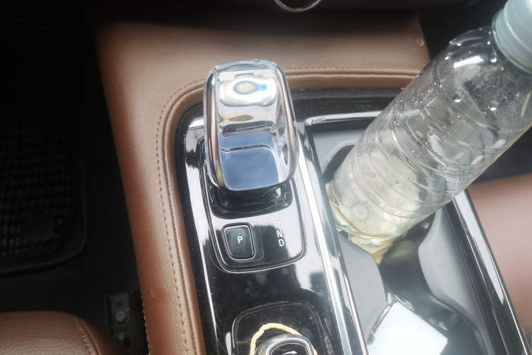 Used Volvo S90 New Energy 2022 Restyled T8 E-Drive Hybrid Zhiyi Luxury Edition Gear Lever