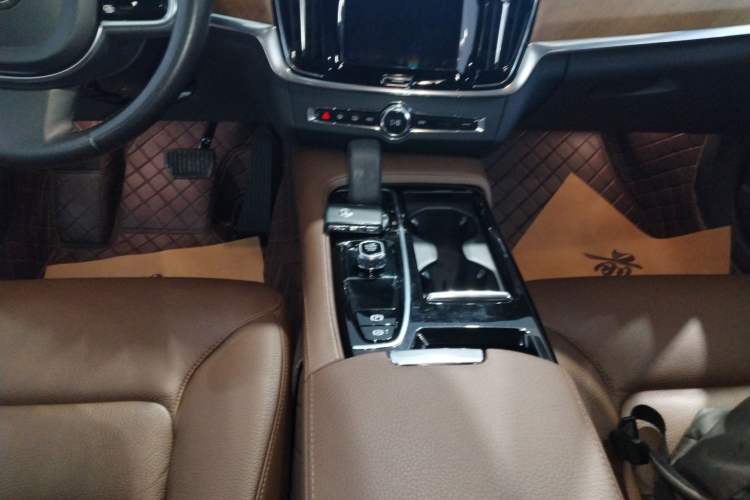 Used Volvo S90 New Energy 2022 Restyled T8 E-Drive Hybrid Zhiyi Luxury Edition Gear Lever