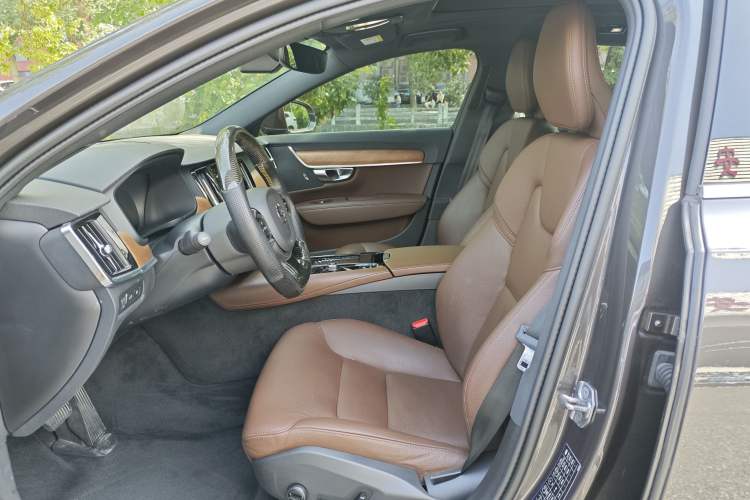 Used Volvo S90 New Energy 2022 T8 eDrive Hybrid Luxury Edition Interior 1