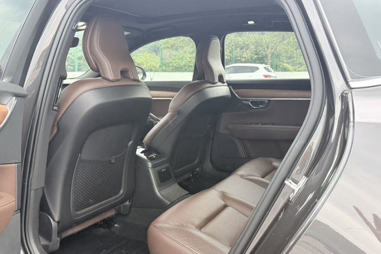 Used Volvo S90 New Energy 2022 T8 eDrive Hybrid Luxury Edition Interior 1