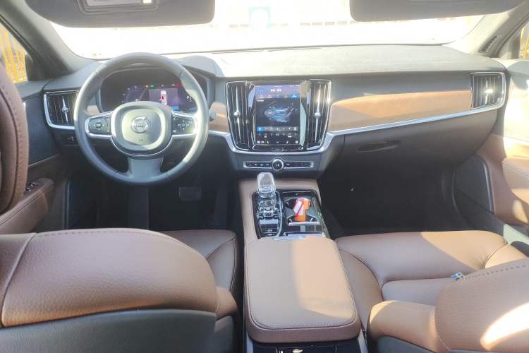 Used Volvo S90 New Energy 2022 T8 eDrive Hybrid Luxury Edition Interior 2