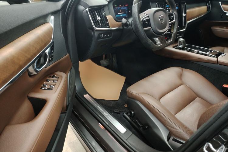 Used Volvo S90 New Energy 2022 T8 eDrive Hybrid Luxury Edition Interior 3