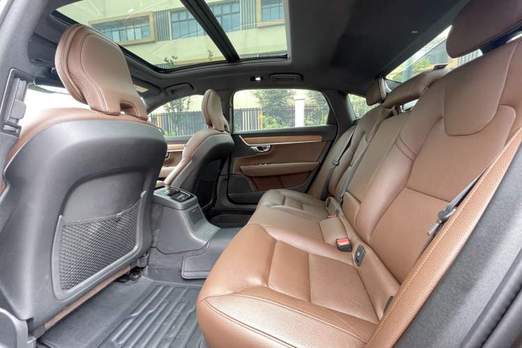 Used Volvo S90 New Energy 2022 T8 eDrive Hybrid Luxury Edition Interior 3