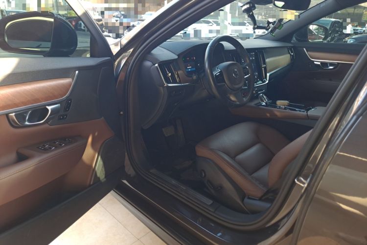 Used Volvo S90 New Energy 2022 Restyled T8 E-Drive Hybrid Zhiyi Luxury Edition Interior 3