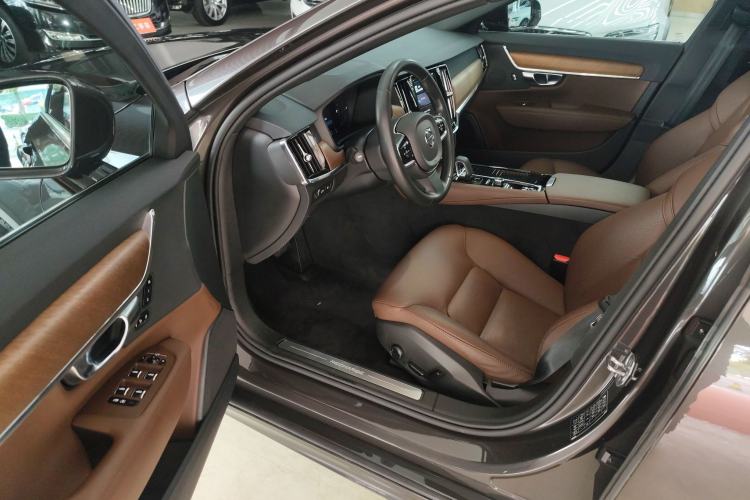 Used Volvo S90 New Energy 2022 T8 eDrive Hybrid Luxury Edition Interior 3
