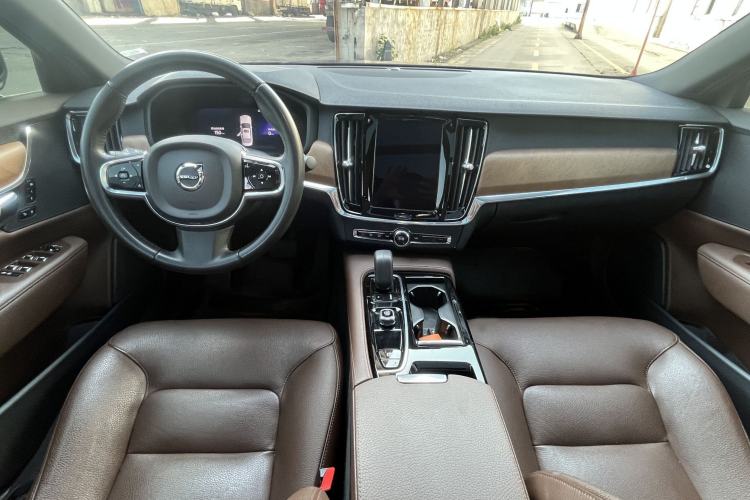 Used Volvo S90 New Energy 2022 T8 eDrive Hybrid Luxury Edition Interior 3