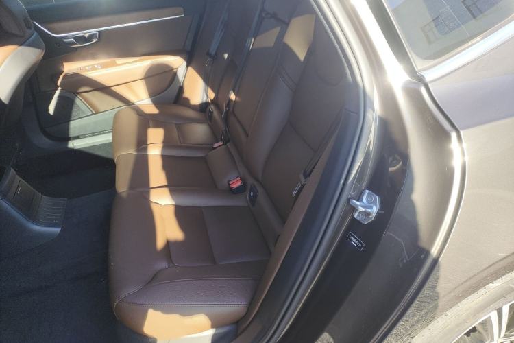 Used Volvo S90 New Energy 2022 T8 eDrive Hybrid Luxury Edition Interior 4